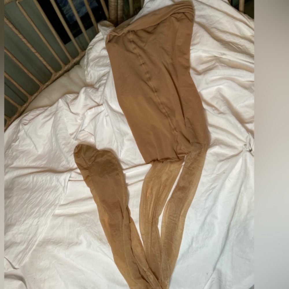 Sheer Impressions Tan Pantyhose - Picture 4 of 4